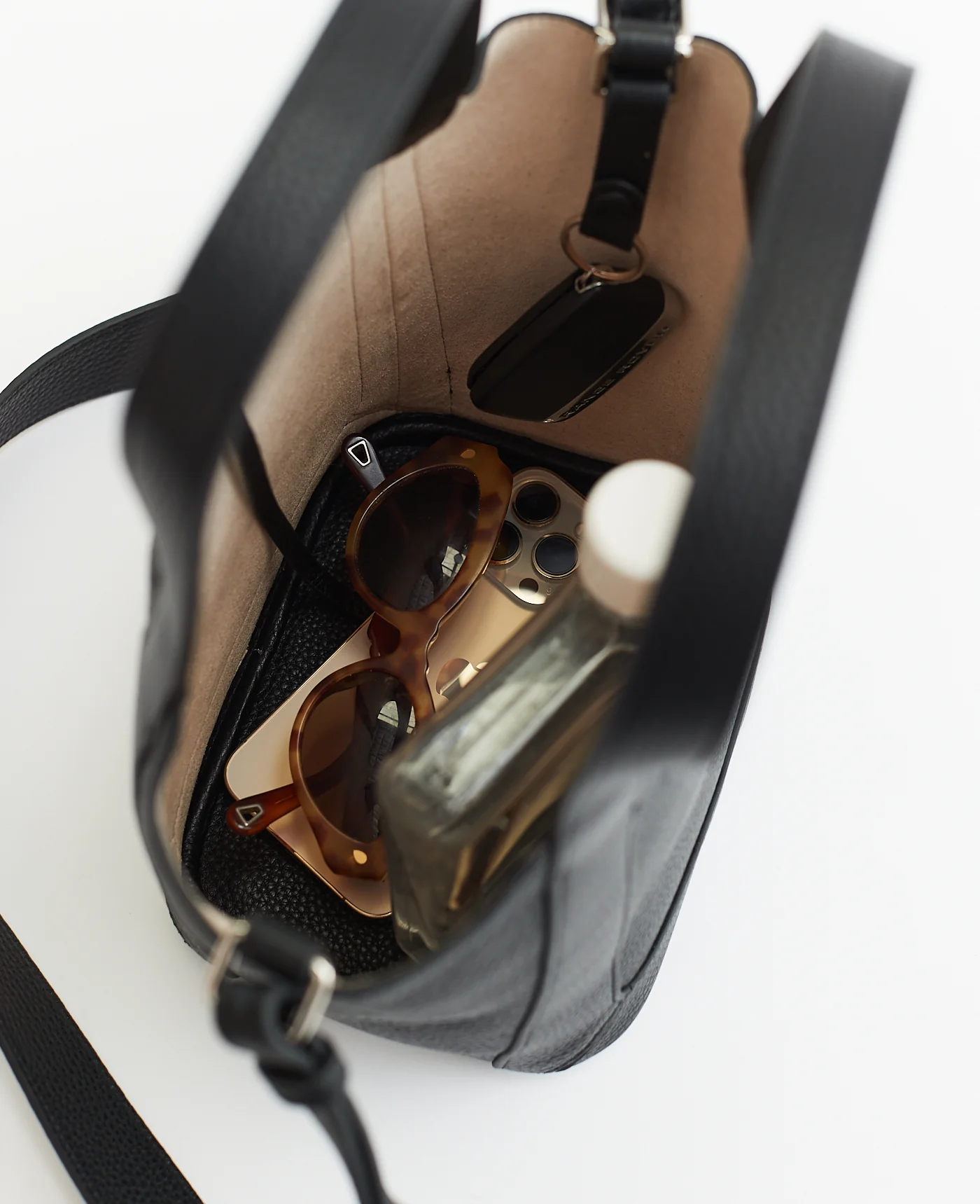 Alexie Tote: Black Pebbled Leather - Image 12