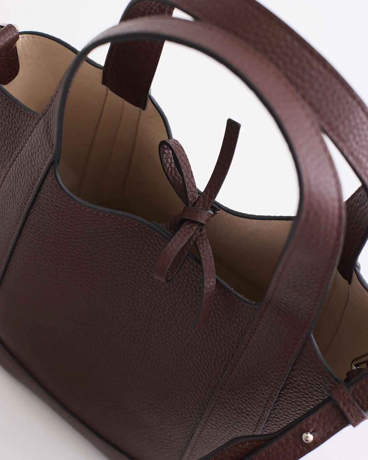 Alexie Tote: Coffee Pebbled Leather - Image 8