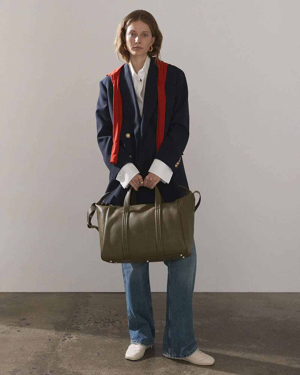 Aries Duffle Bag: Olive - Image 9