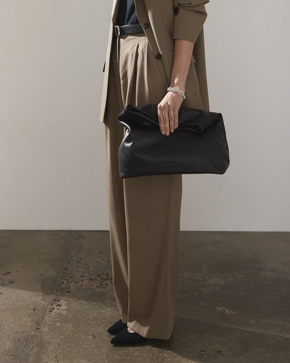 Benny Fold Clutch: Black - Image 3