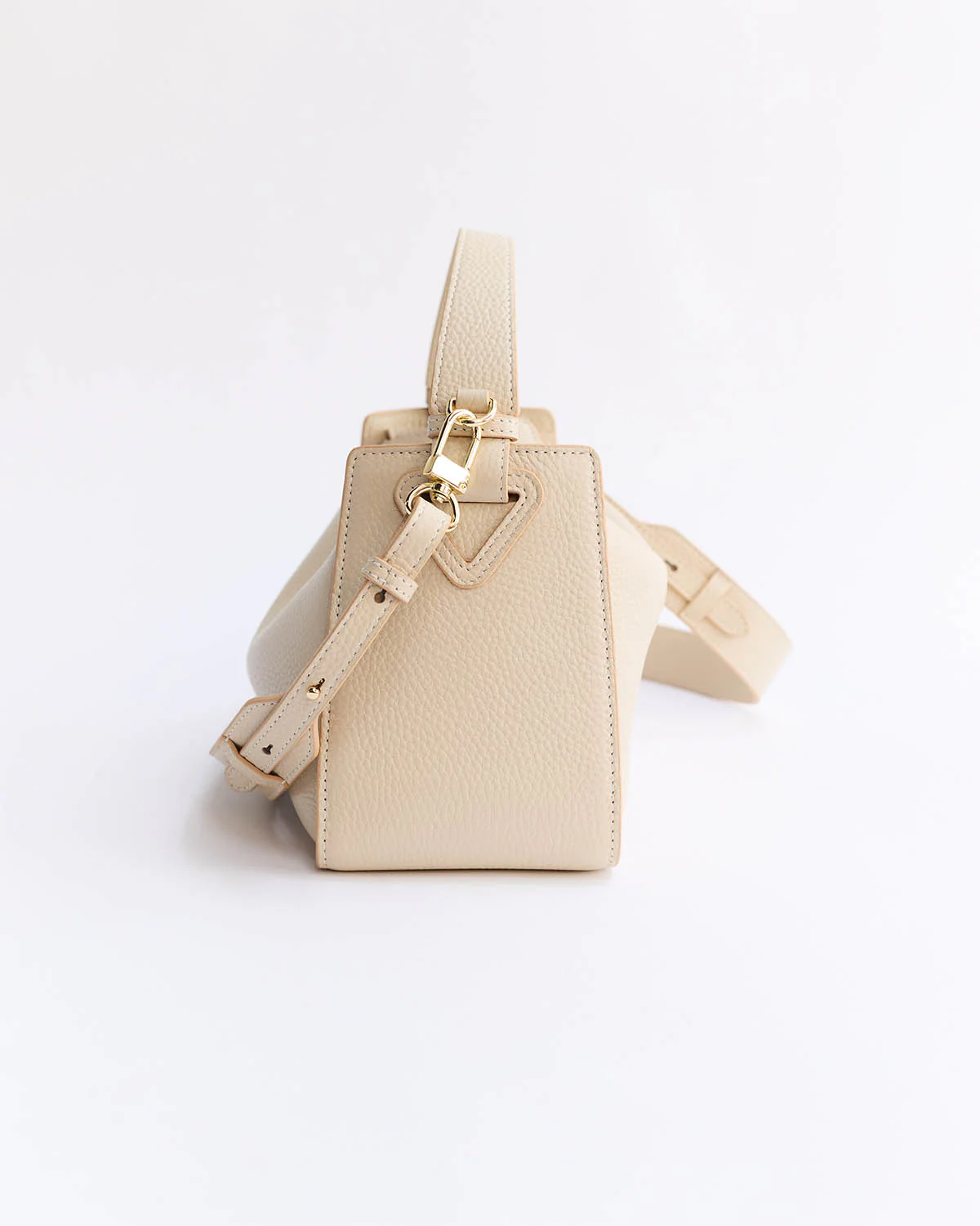 Clementine Bag: Oat Pebbled Leather with Gold - Image 7
