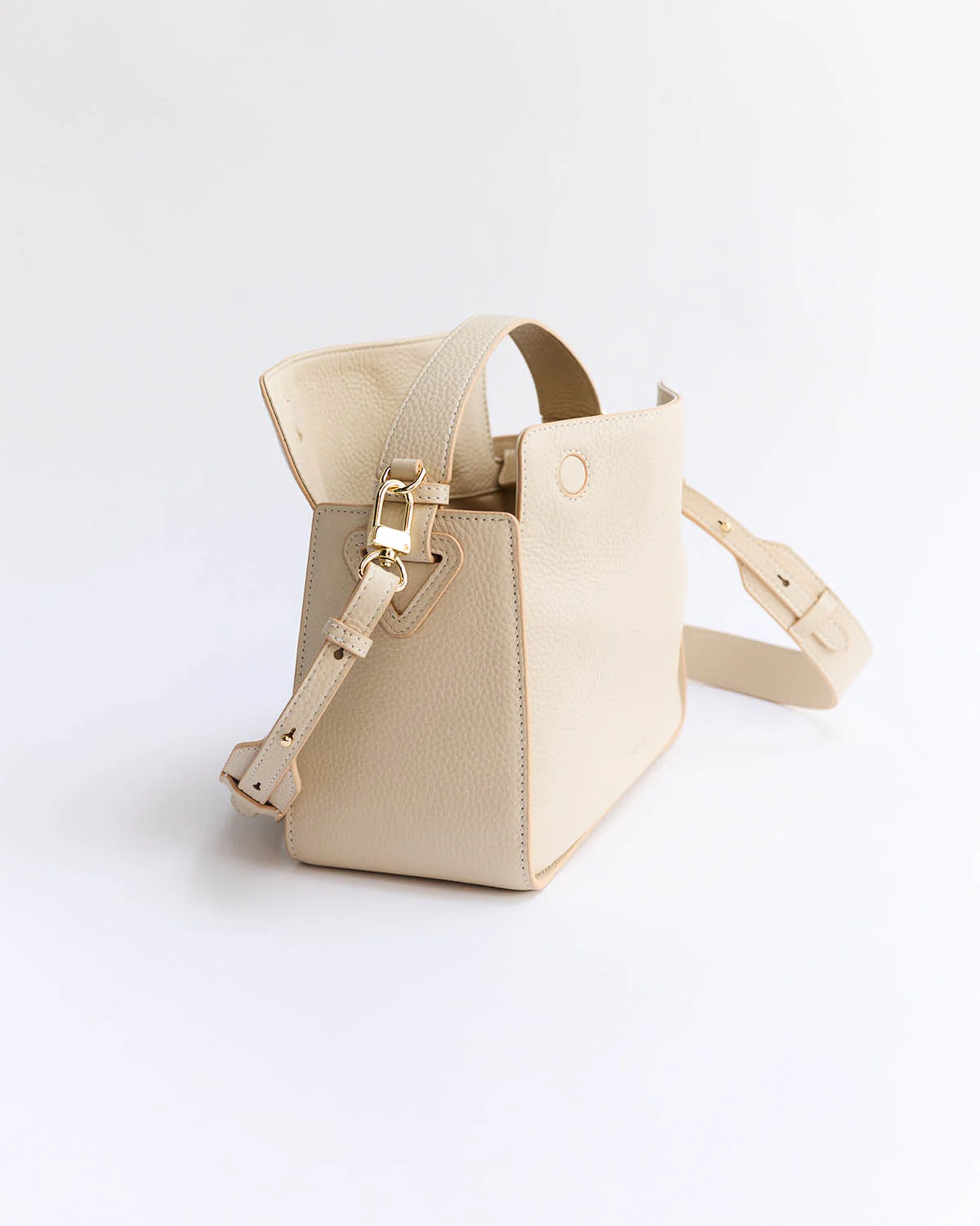Clementine Bag: Oat Pebbled Leather with Gold - Image 8