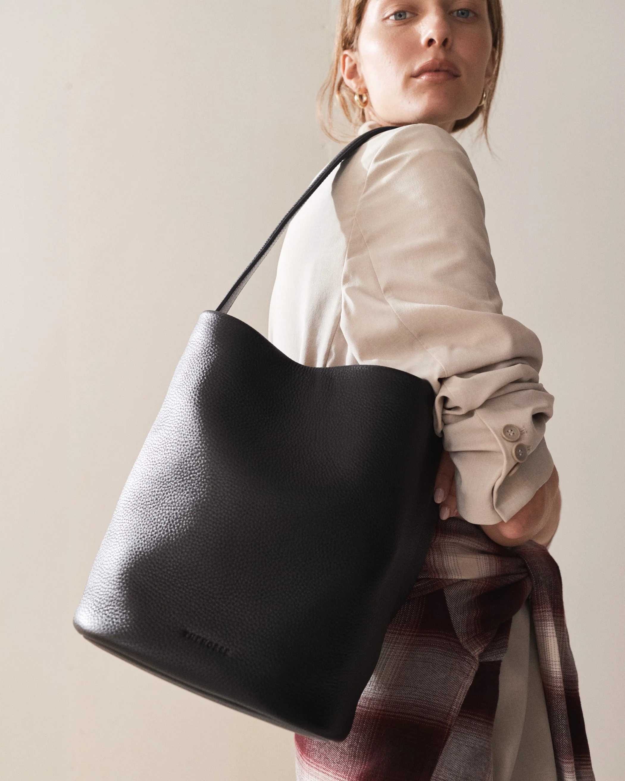 Esme Tote: Black - Image 4