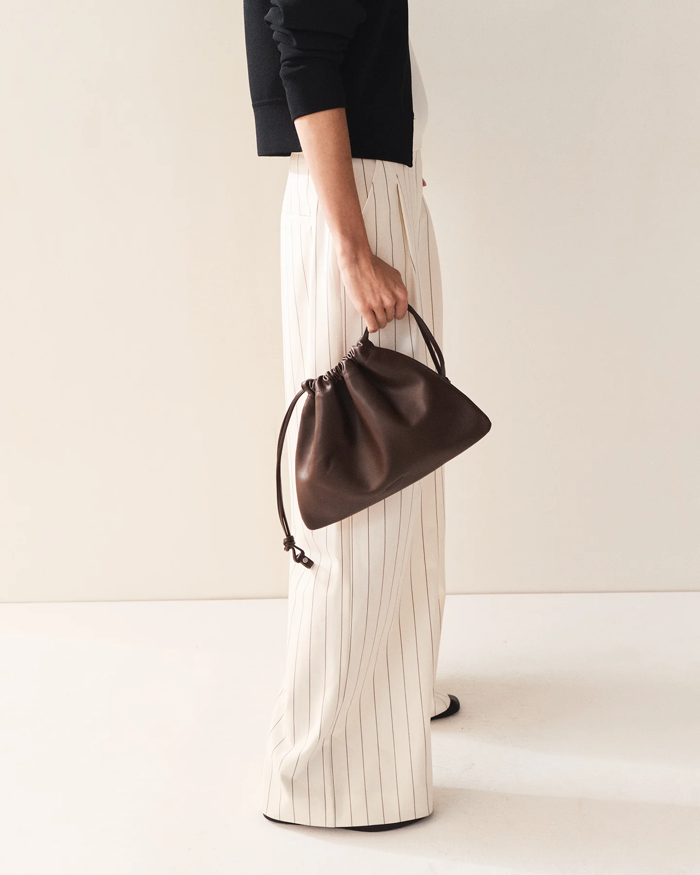 Fin Drawstring Bag: Coffee - Image 3
