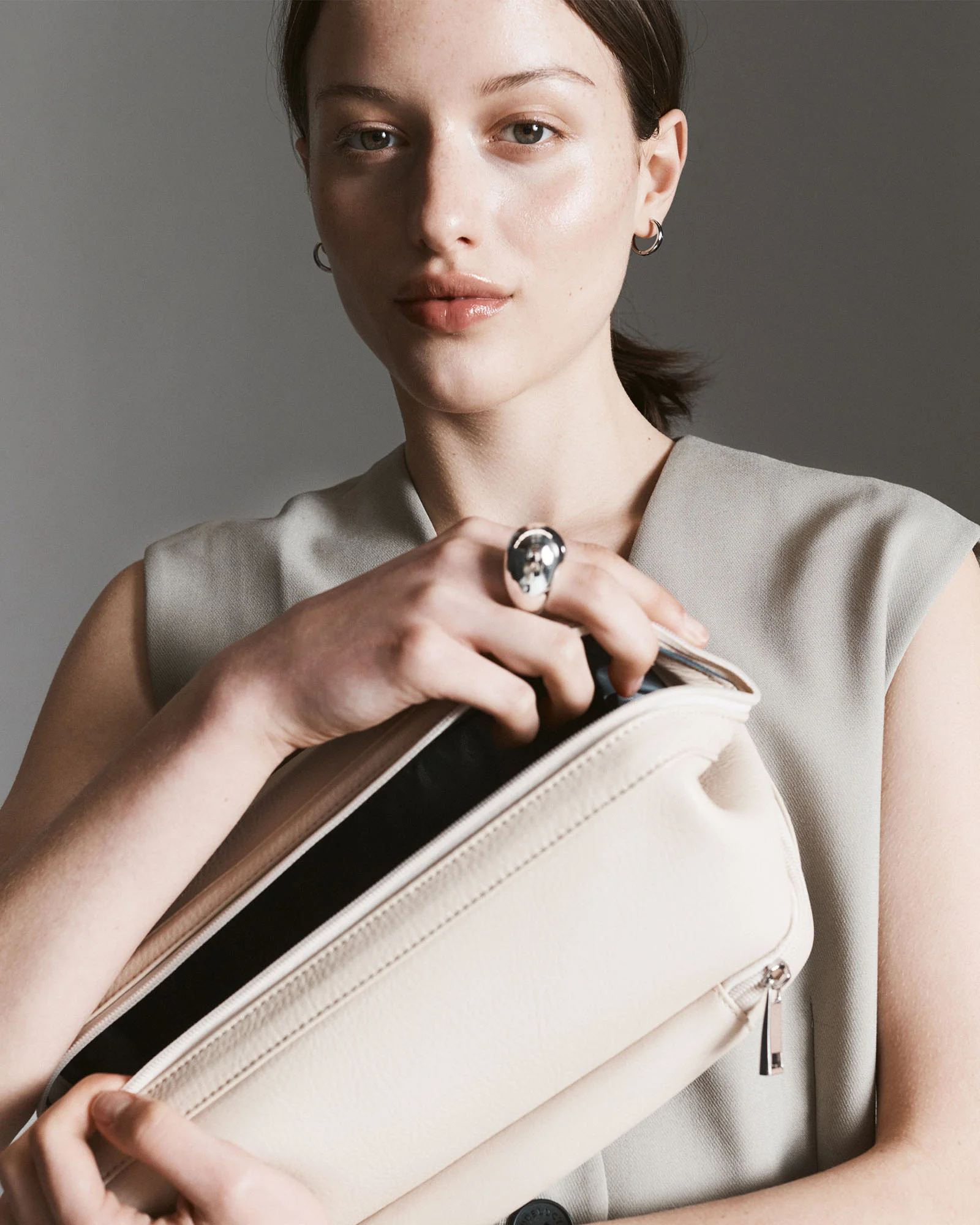Holiday Vanity Case: Oat - Image 9