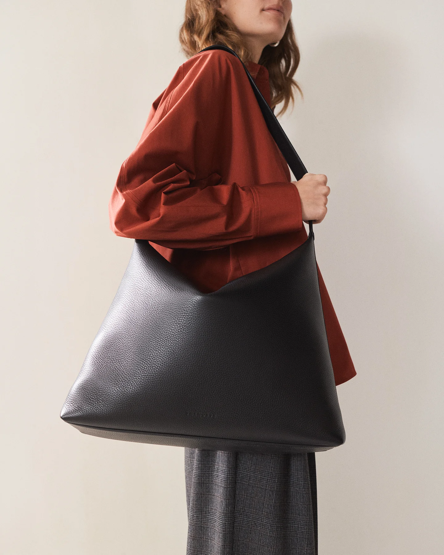 Large Daisy Bag: Black - Image 7
