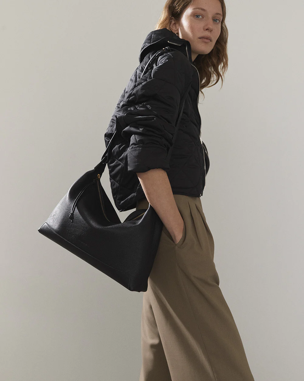 Lou Bag: Black Gold - Image 3