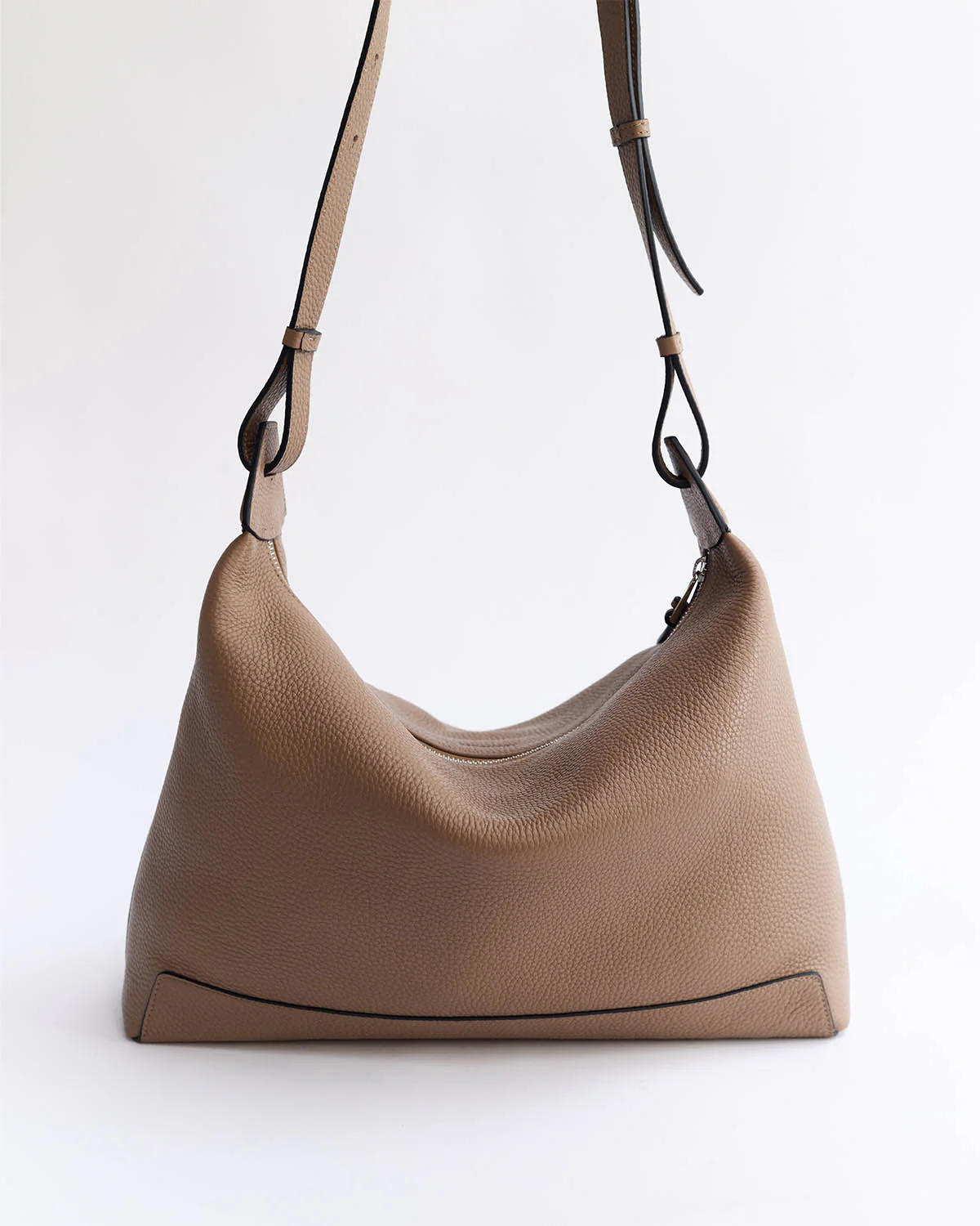 Lou Bag: Taupe - Image 4