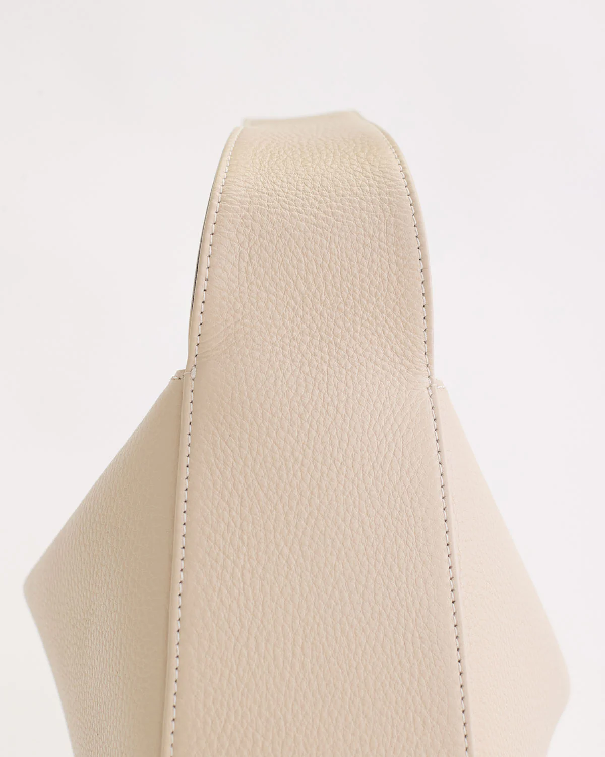 Mae Bag: Oat Pebbled Leather - Image 6
