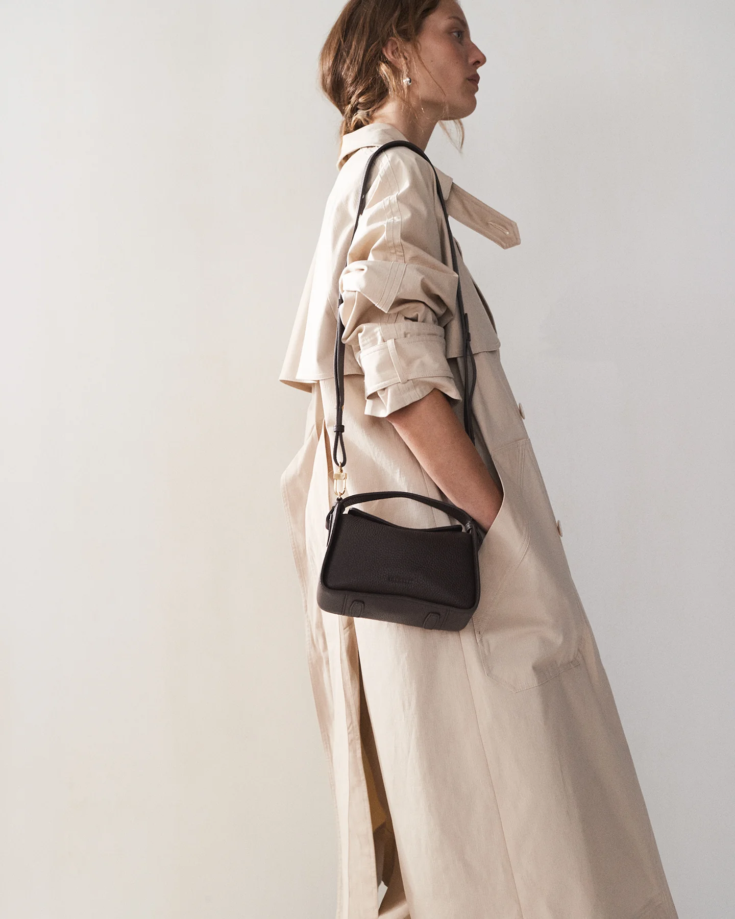 Mini Clementine Bag: Charcoal Pebbled Leather with Gold - Image 3