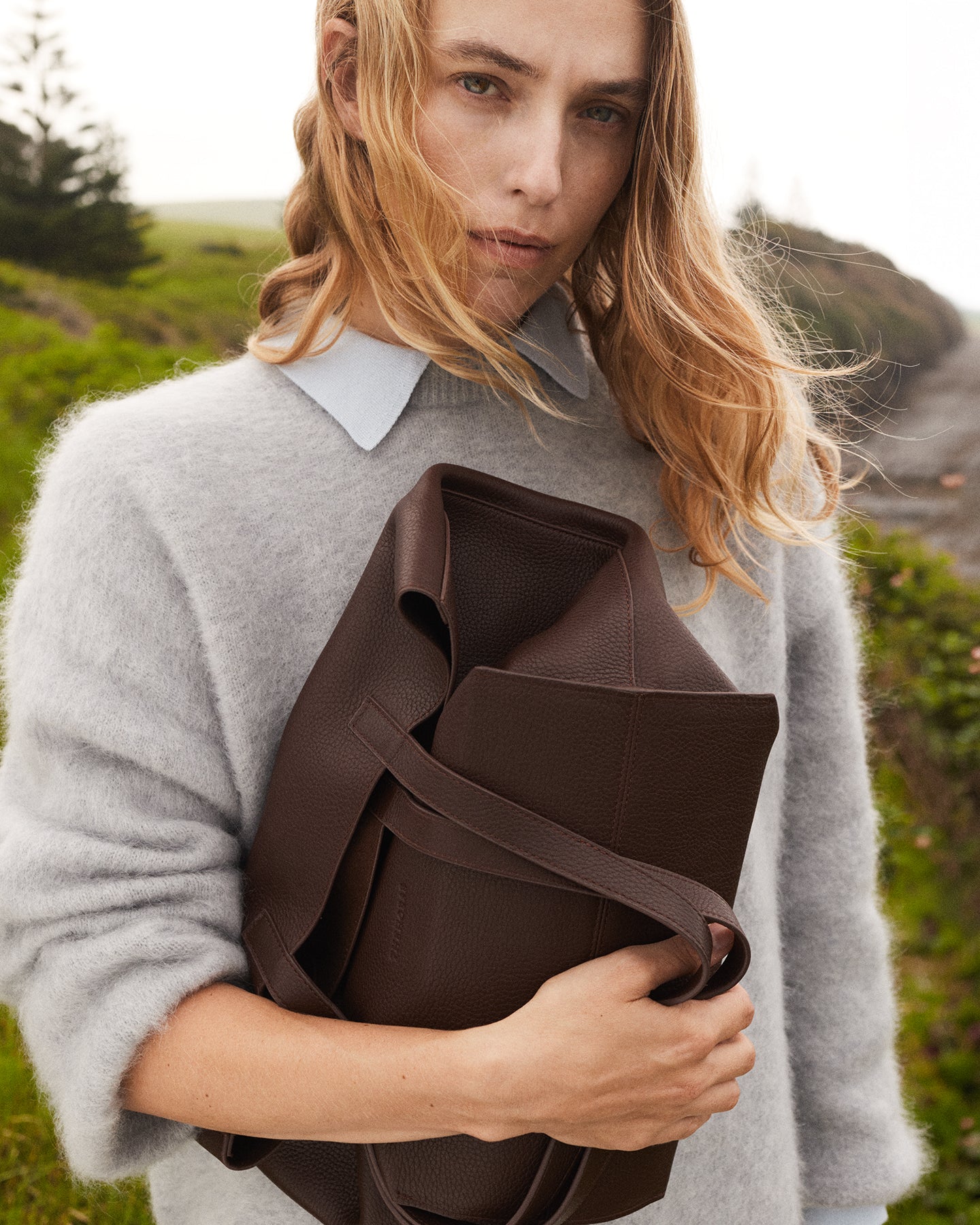 Rumi Tote: Coffee - Image 4