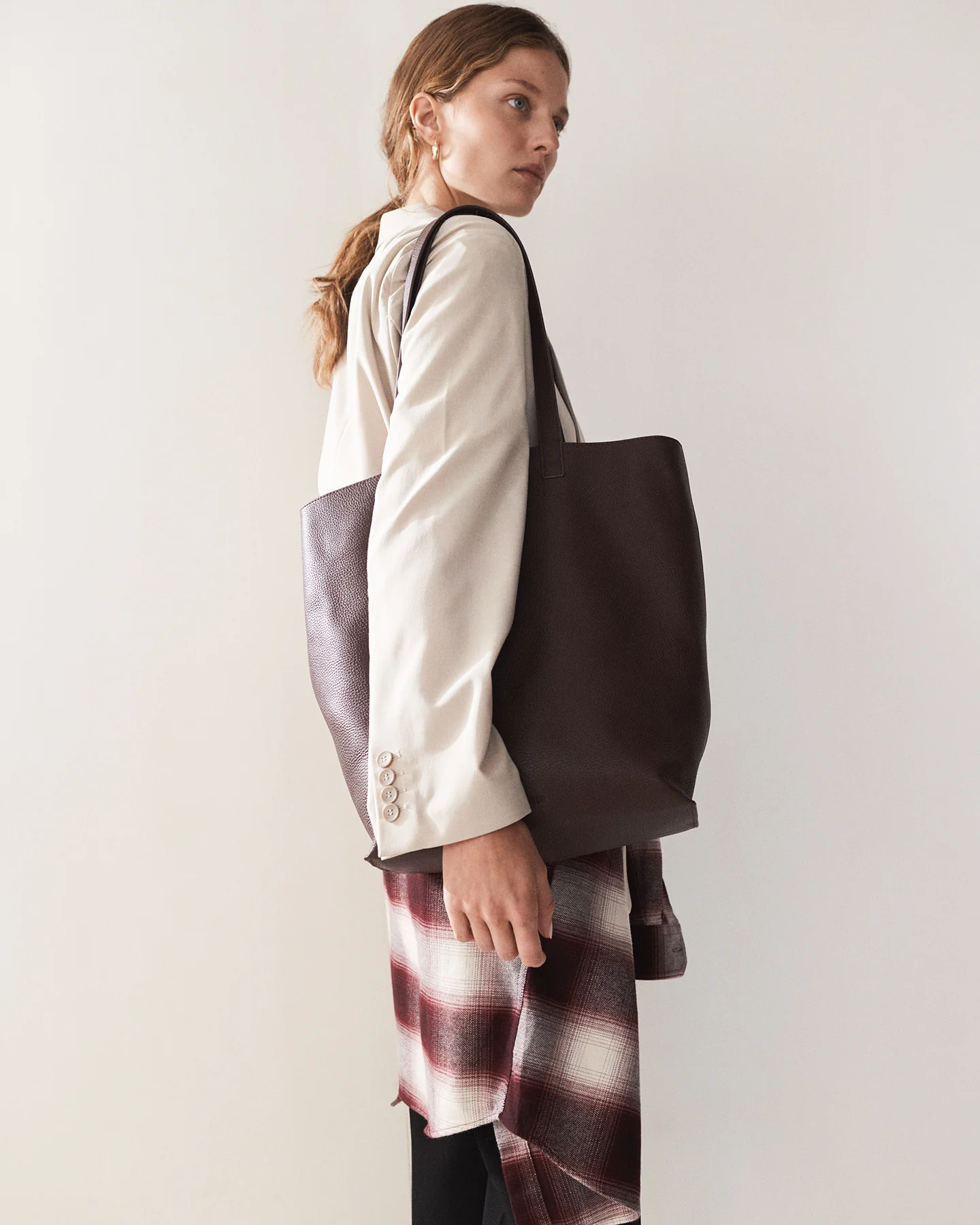 Rumi Tote: Coffee - Image 8