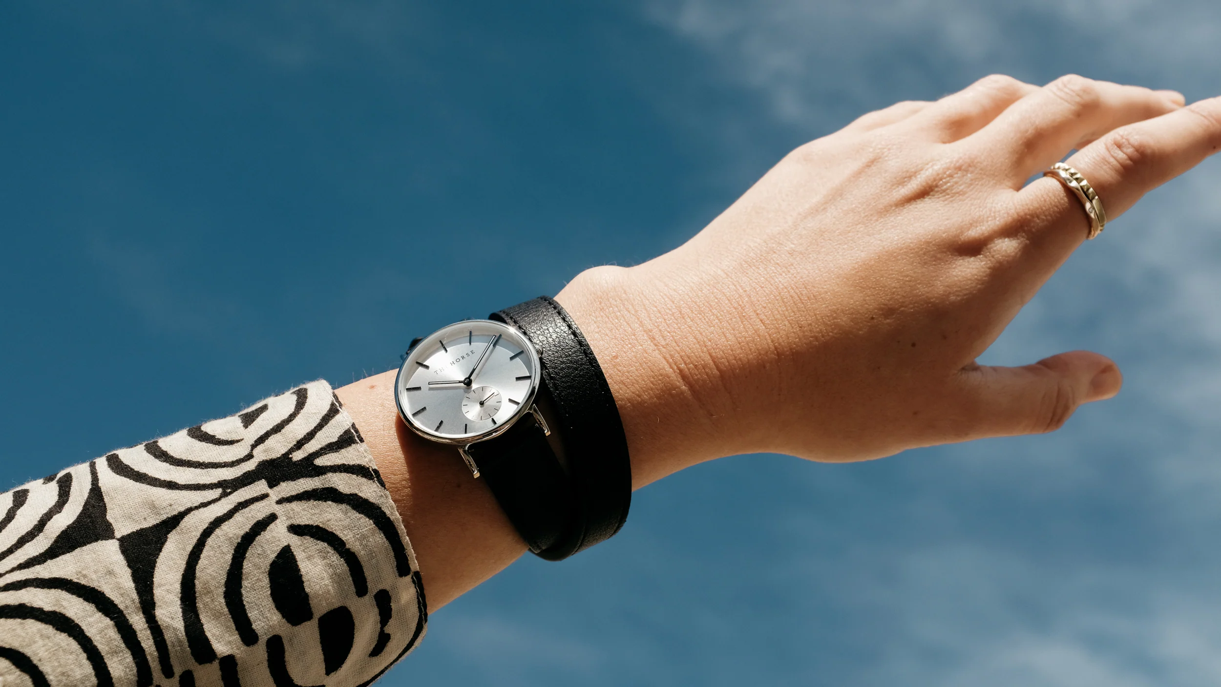 The 16mm Classic Strap: Black Bracelet/ Silver - Image 4
