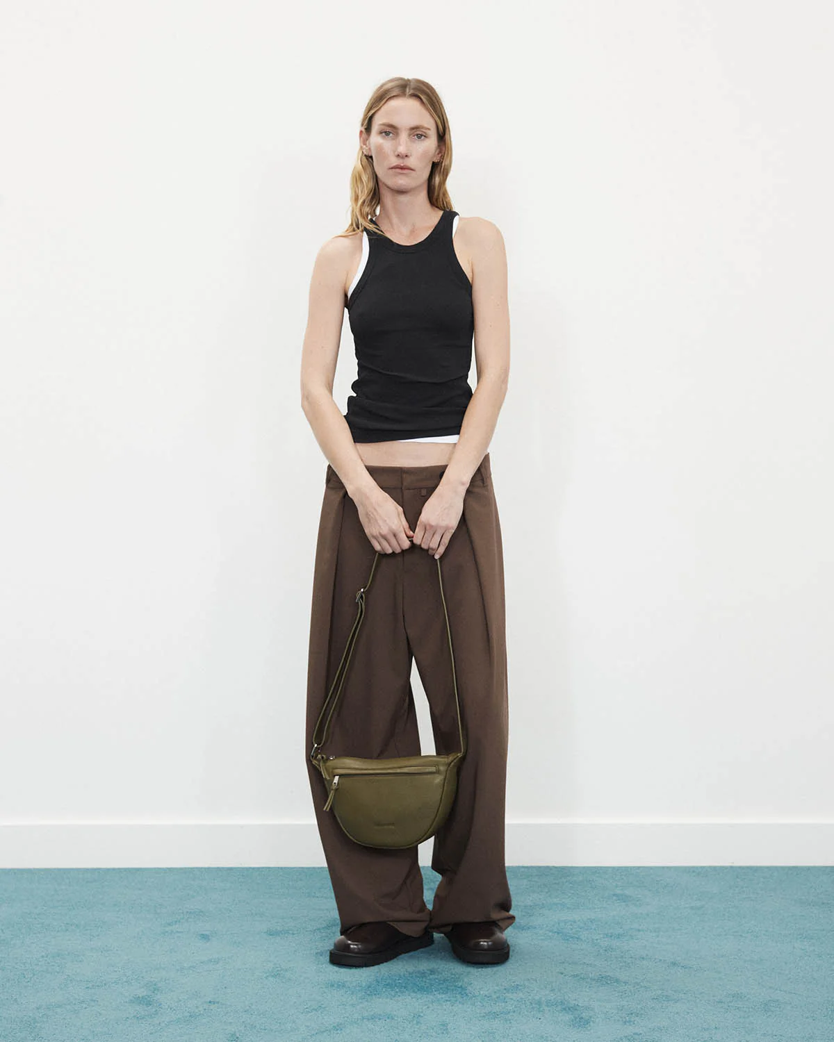The Leather Sporty Crossbody: Olive - Image 5