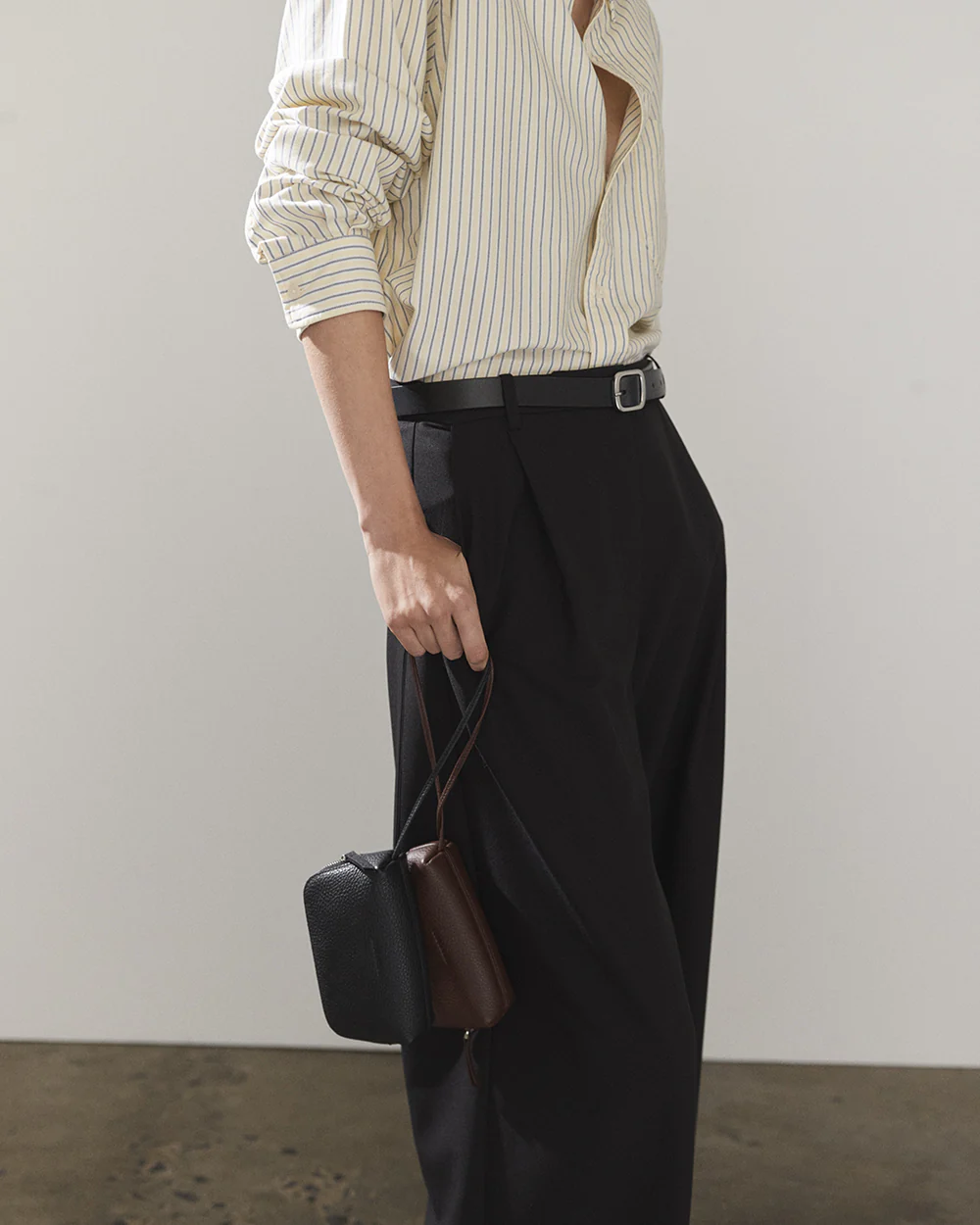 Wrist Pouch: Black Gold - Image 4